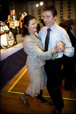 لماذا التجأت زوجة رئيس وزراء الدنمارك للرقص؟ صورة رقم 9
