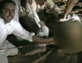 فيديو لشقيق رئيس الإمارات يعذب تاجرا أفغانيا..  صورة رقم 2