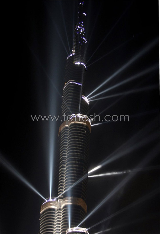 دبي تزفّ على أرضها أعلى برج في العالم!!      صورة رقم 16