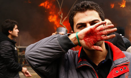 الإيرانيون يحتفلون بعيد عبادة النار رغم معارضة خامنئي  صورة رقم 3