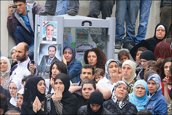 غضب في كترمايا اللبنانية احتجاجا على اعتقال قاتلي مسلم   صورة رقم 3