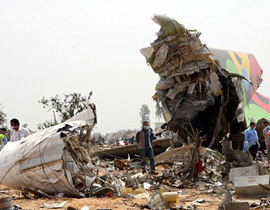 الطائرة الليبية انفجرت على ارتفاع متر واحد من المهبط!!  صورة رقم 2