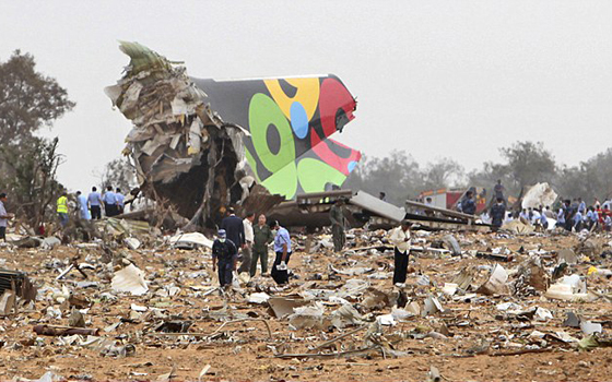 الطائرة الليبية انفجرت على ارتفاع متر واحد من المهبط!!  صورة رقم 4