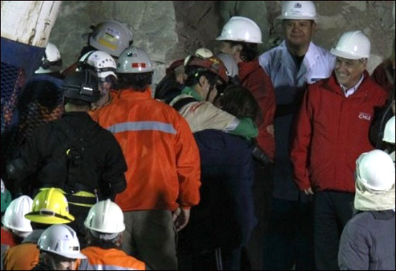 تشيلي: انفراج مرتقب خلال عملية انقاذ العمال المحاصرين!   صورة رقم 5