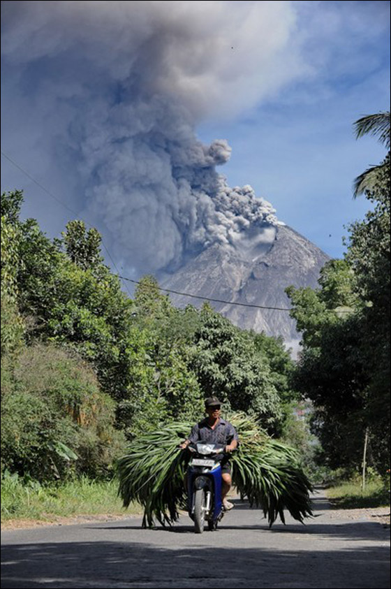 ارتفاع عدد ضحايا بركان اندونيسيا الى 206!   صورة رقم 14