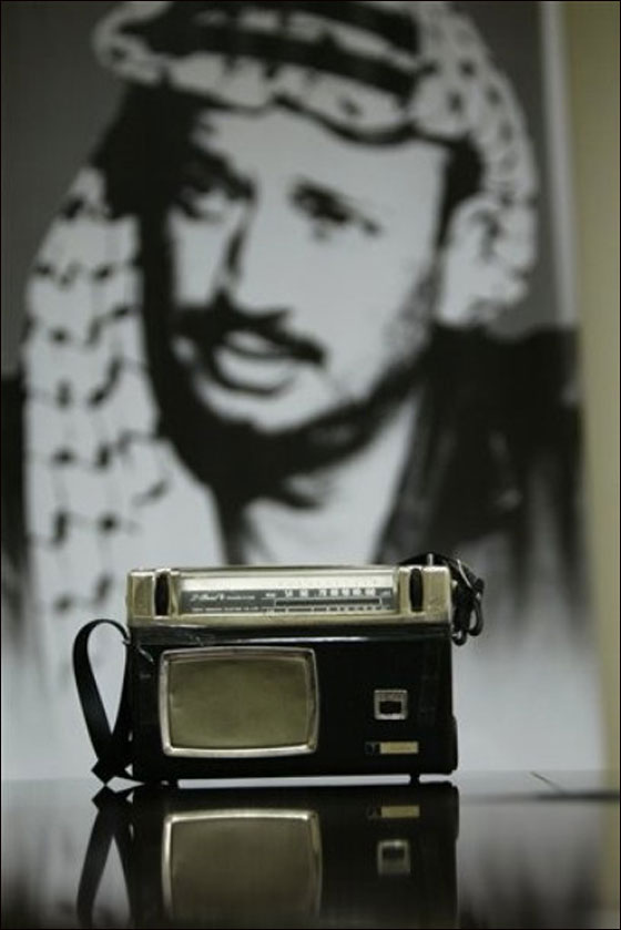 هكذا احيا الفلسطينيون الذكرى السادسة للرئيس عرفات!  صورة رقم 3