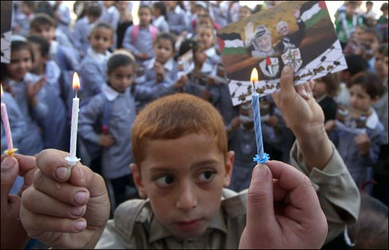 هكذا احيا الفلسطينيون الذكرى السادسة للرئيس عرفات!  صورة رقم 5