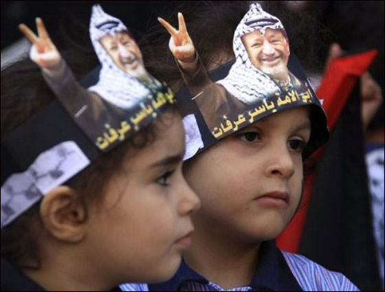 هكذا احيا الفلسطينيون الذكرى السادسة للرئيس عرفات!  صورة رقم 8
