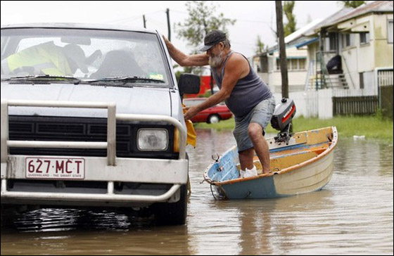ثالث مدن استراليا تغرق في الفيضانات المدمرة       صورة رقم 2