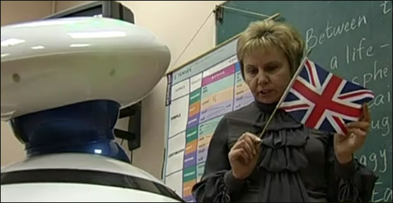 موسكو: روبوت يستبدل طالبا مريضا على مقعد الدراسة!  صورة رقم 3