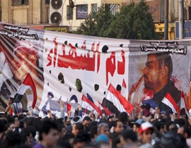 عمر سليمان يلمح إلى اقتراب تدخل الجيش المصري لحسم الأزمة صورة رقم 1