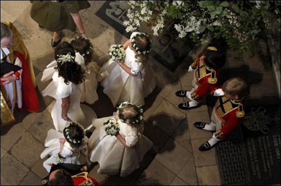 فرفش ينقل حفل الزفاف الملكي بالفيديو والصور!!   صورة رقم 18