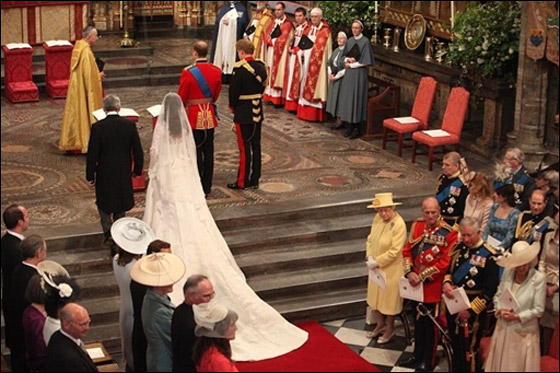 فرفش ينقل حفل الزفاف الملكي بالفيديو والصور!!   صورة رقم 51