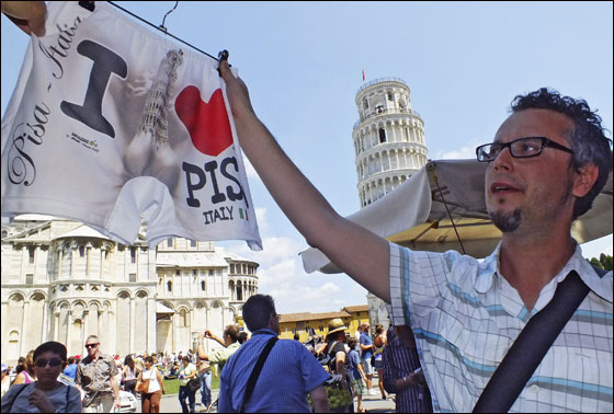 ايطاليا تروّج لمعالمها السياحية على الملابس الداخلية!!  صورة رقم 6