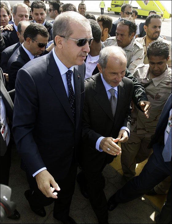 اردوغان من طرابلس: الطغاة لن يبقوا في سوريا لان زمنهم ولّى! صورة رقم 17