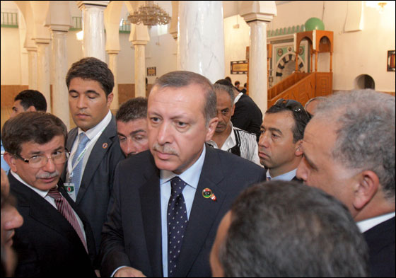 اردوغان من طرابلس: الطغاة لن يبقوا في سوريا لان زمنهم ولّى! صورة رقم 11