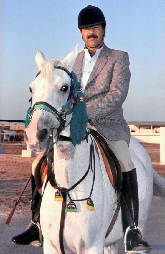 شاهدوا.. ألبوم صور الماضي للرئيس العراقي الراحل صدام حسين صورة رقم 12