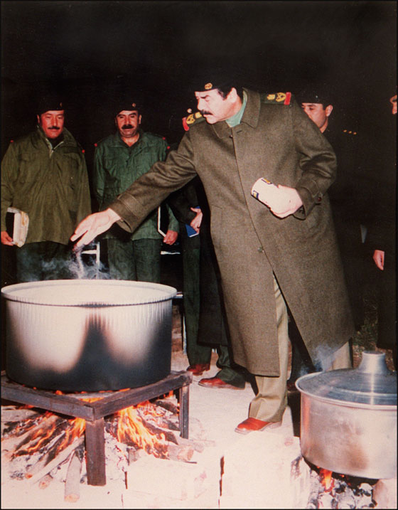 شاهدوا.. ألبوم صور الماضي للرئيس العراقي الراحل صدام حسين صورة رقم 21