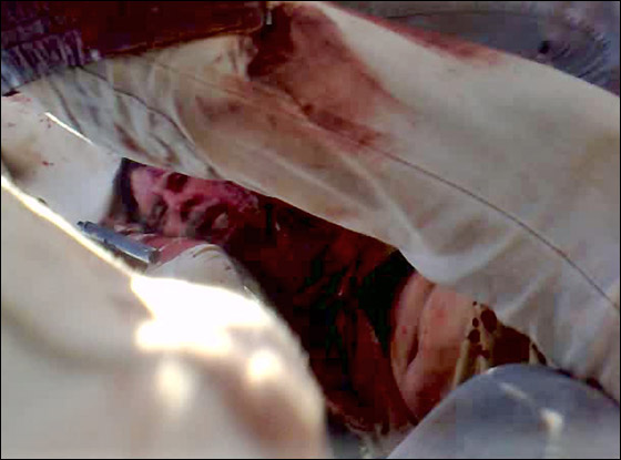 مقتل معمر القذافي متأثرا بجروحه بعد اصابته في سرت  صورة رقم 1