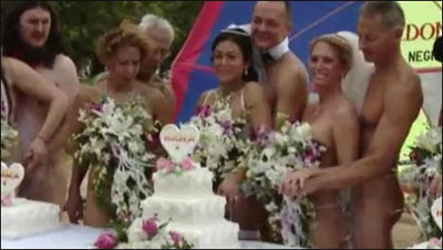 جمايكا: زفاف جماعي في عيد الحب والشرط.. عرسان عراة!  صورة رقم 1