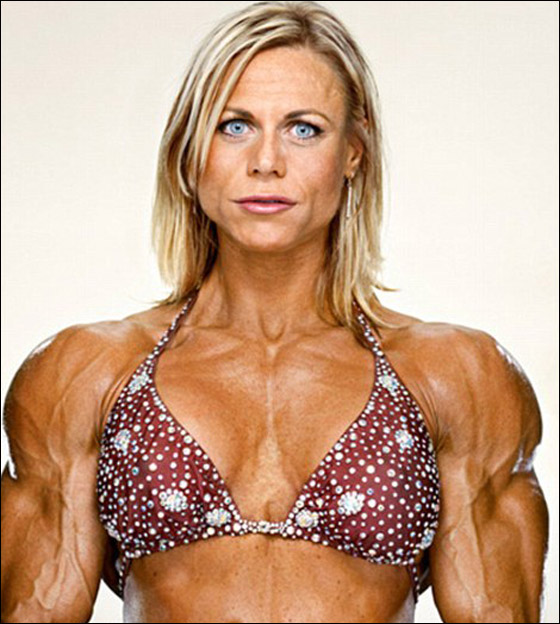 نساء ذوات عضلات مفتولة يتنافسن على لقب اقوى امرأة بالعالم!  صورة رقم 11
