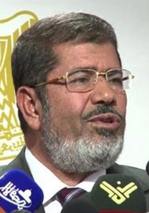 محمد مرسي: إما ان نعيد حق الشهداء أو نكون نحن شهداء  صورة رقم 2