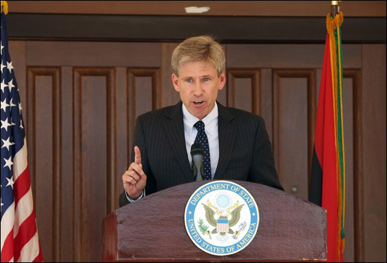 مقتل السفير الامريكي بالهجوم على قنصلية واشنطن في ليبيا!   صورة رقم 1