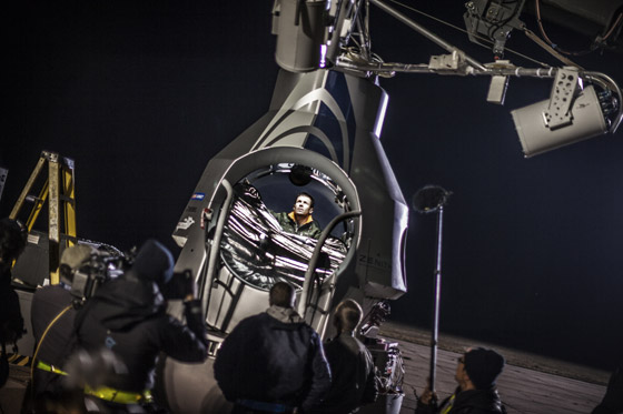 لحظة تاريخية: فيليكس يحطم الرقم القياسي بالقفز الحر من الفضاء صورة رقم 4