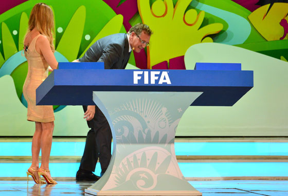 برازيلية حسناء تربك الإتحاد الدولي لكرة القدم صورة رقم 5