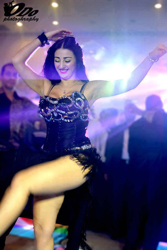 الراقصة كاريمان تنشر صور مثيرة جدا متحدية الارمنية صافيناز صورة رقم 10