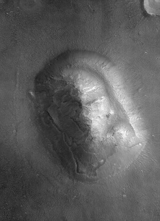 نقطة ضوء غامضة على المريخ تعيد قضية الحياة الى الاجندة العالمية صورة رقم 4