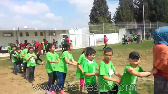 فيديو: 100 طالب ومرشد ومرشدة يرقصون رقصة البطريق معا صورة رقم 4