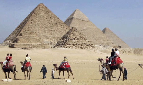 سوق السياحة في مصر يخسر مليارات الدولارات بسبب تفجير طابا صورة رقم 2