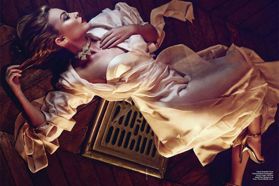 كايلي مينوغ الساحرة على غلاف Vogue: أبحث عن حب جديد! صورة رقم 7