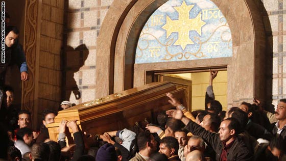 قتيل في اشتباكات بين مسلمين ومسيحيين في القليوبية بمصر صورة رقم 1