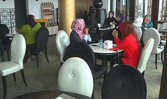 فيديو: (مانغو) اول مقهى ونادي اجتماعي في ليبيا للنساء فقط صورة رقم 1
