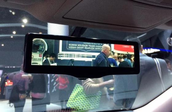 مرآة مبتكرة تعفي السائق من النظر عبر الزجاج الخلفي للسيارة صورة رقم 1