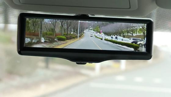 مرآة مبتكرة تعفي السائق من النظر عبر الزجاج الخلفي للسيارة صورة رقم 2