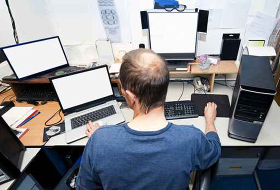 مبرمجو الكومبيوتر عرضة للجنون بسبب ضغوط العمل النفسية! صورة رقم 3