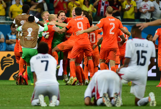 ركلات الترجيح تؤهل هولندا امام كوستاريكا للنصف النهائي صورة رقم 2