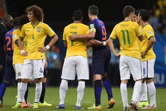 هولندا تهزم البرازيل وتنتزع منها المركز الثالث في البطولة صورة رقم 3