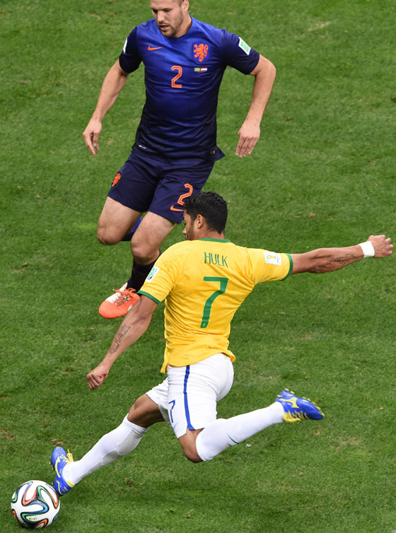 هولندا تهزم البرازيل وتنتزع منها المركز الثالث في البطولة صورة رقم 5