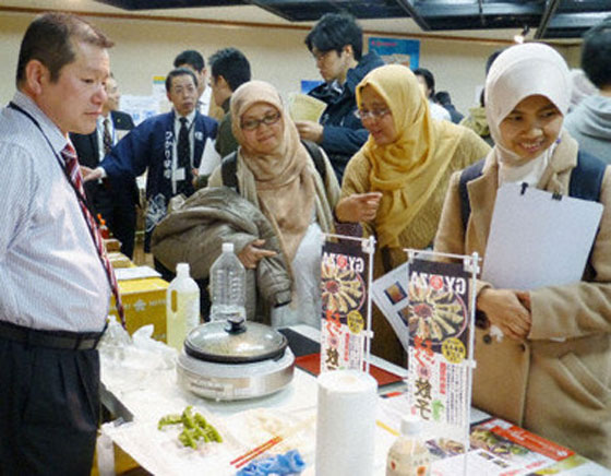 الطعام الحلال وقاعات للصلاة باليابان لجذب السياح من اسيا  صورة رقم 2