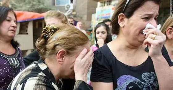 مئات العائلات المسيحية تفر من الموصل وداعش يستولي على ممتلكاتها صورة رقم 1