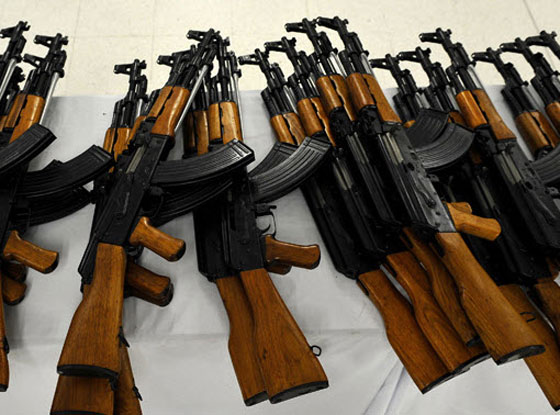 زيادة الطلب على سلاح كلاشينكوف في امريكا صورة رقم 1