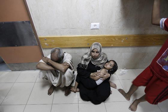 جهود دولية للتوصل الى تهدئة وتظاهرات احتجاجية على مجازر غزة صورة رقم 9