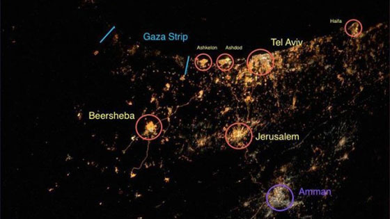 بالصورة.. هكذا تظهر انفجارات غزة من الفضاء صورة رقم 3
