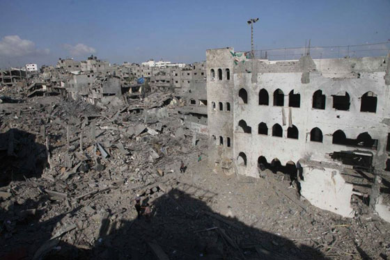  خلال ساعة واحدة.. آلة الدمار الاسرائيلية تفجر حيا كاملا في بيت حانون !! صورة رقم 13