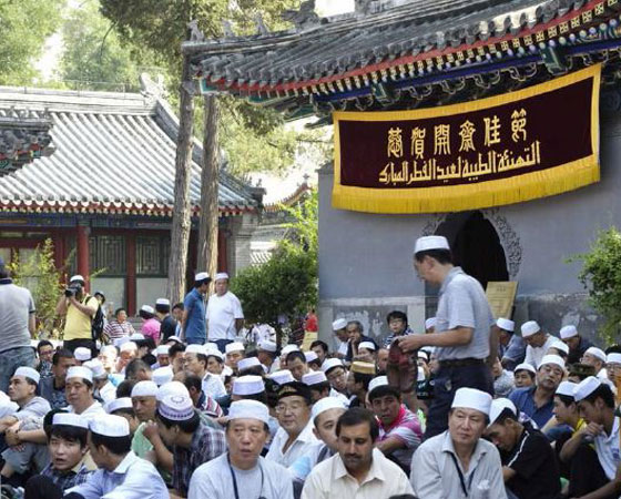 متشددون يقتلون إمام اكبر مسجد في الصين ضربا بالفؤوس صورة رقم 7