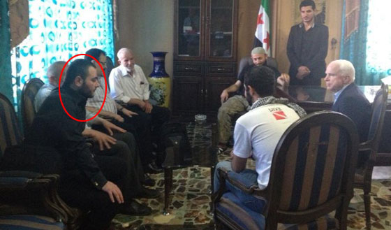 صور البغدادي مع السيناتور جون ماكين تثير شكوكا حول علاقة امريكا بداعش! صورة رقم 2